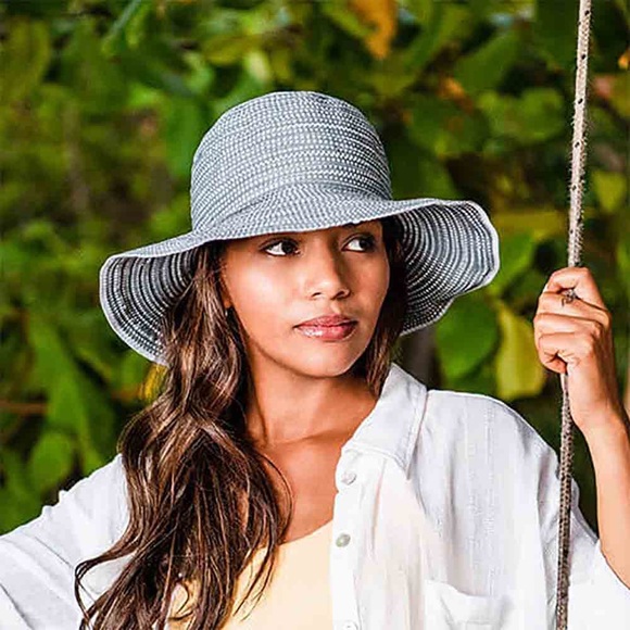 Wallaroo Scrunchie Sun Hat Navy Polka Dot Packable Lightweight Sun Protection OS - Picture 3 of 7